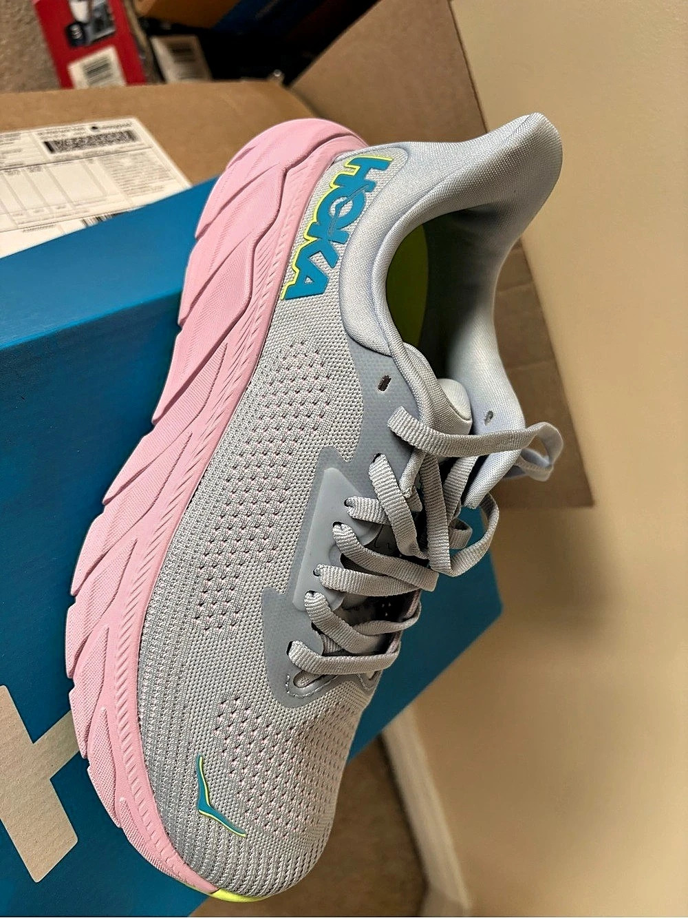 Hoka Clifton 9 Women's Gray & Pink Athletic Shoes